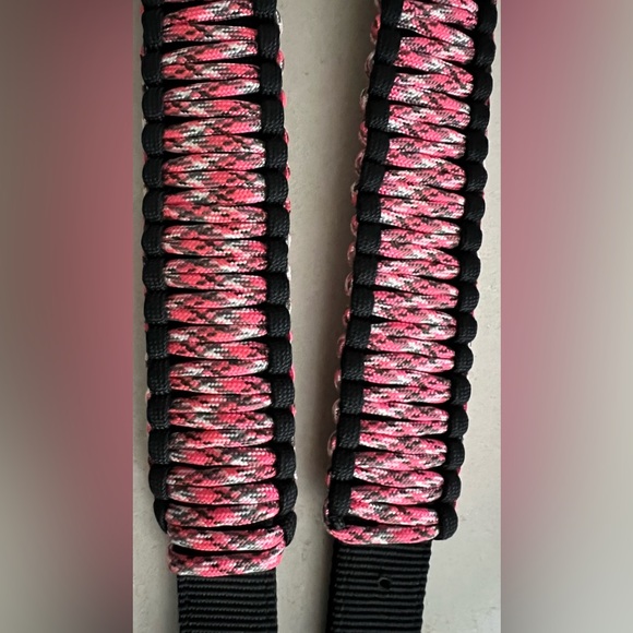 Paracord Belt | Black with Hues of Pink | REALTREE Silver Buckle | Size 36 / M/L - Picture 12 of 17